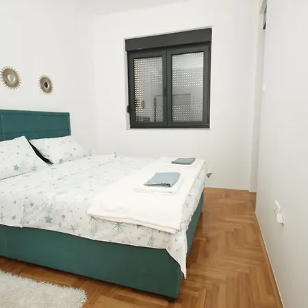 Appartamento Ljiljana *